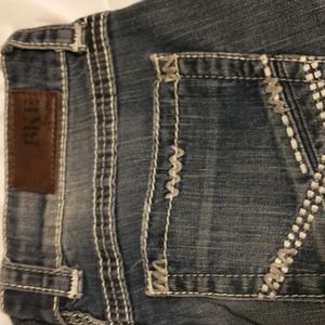 BKE culture jeans size 29 waist length 31.5